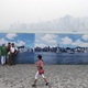Illustration for article titled Crap Air Makes for Fake Tourist Photos in Hong Kong